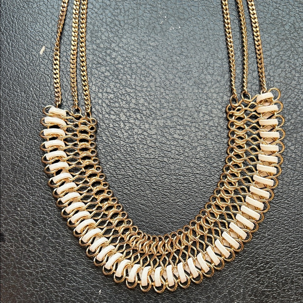 Elegant Gold and White Chain Necklace - Picture 1 of 10